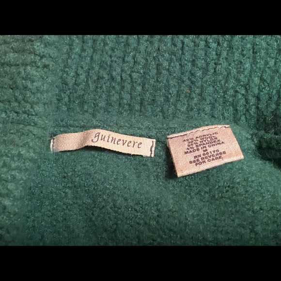 Unique sweater - Picture 3 of 3